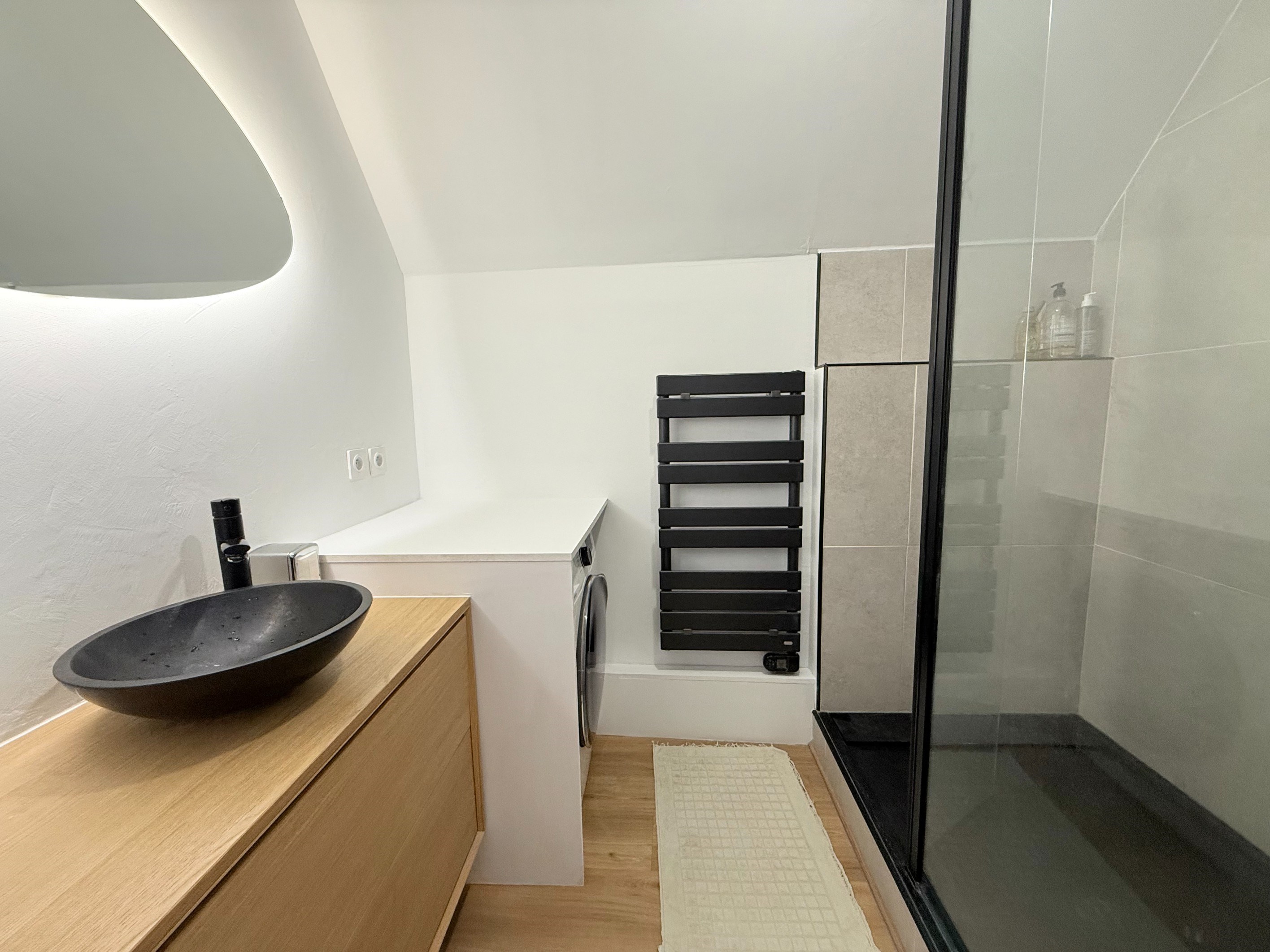  Refurbished 2-Room Apartment Near Saint-Maur Tram Stop - 物件實景