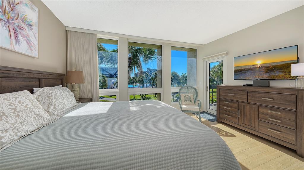 Longboat Key, Florida, 34228, United States, 2 Bedrooms Bedrooms, ,2 BathroomsBathrooms,Residential,For Sale,1995565