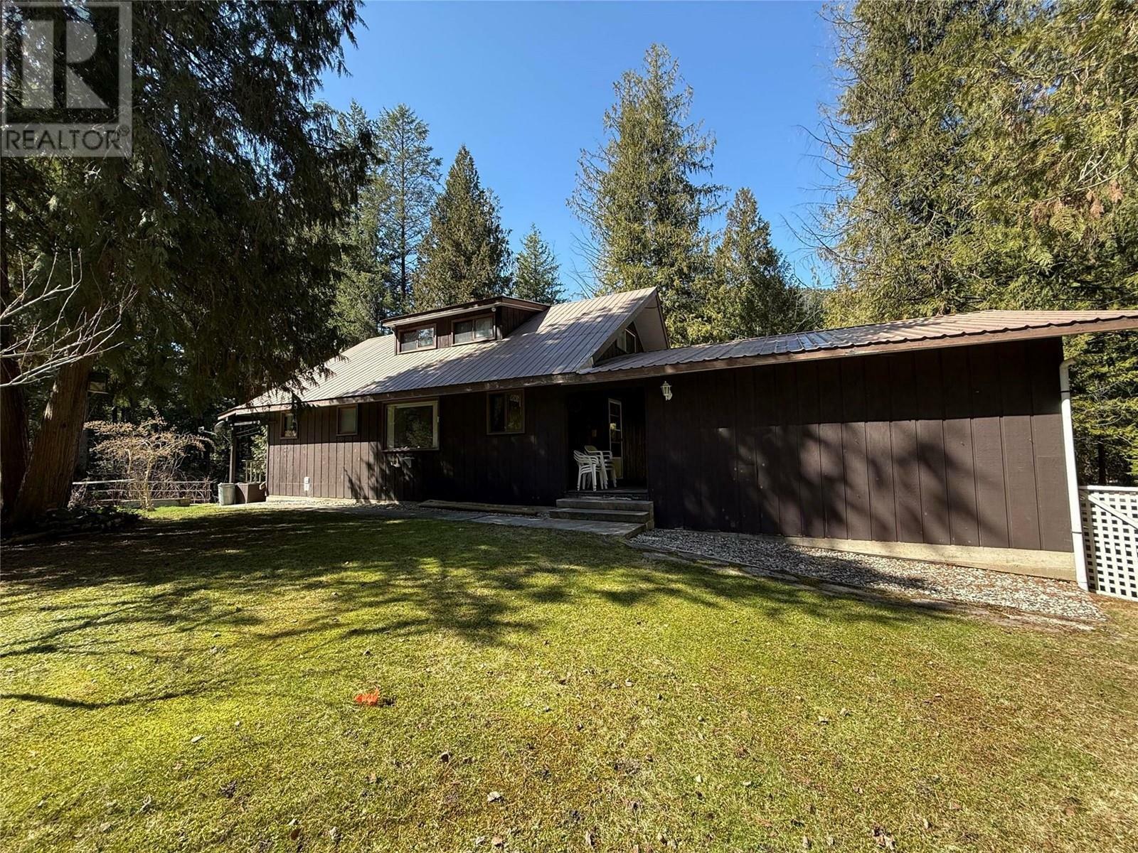 WINLAW, British Columbia, V0G 2J0, CA, 4 Bedrooms Bedrooms, ,1 BathroomBathrooms,Residential,For Sale,1837554