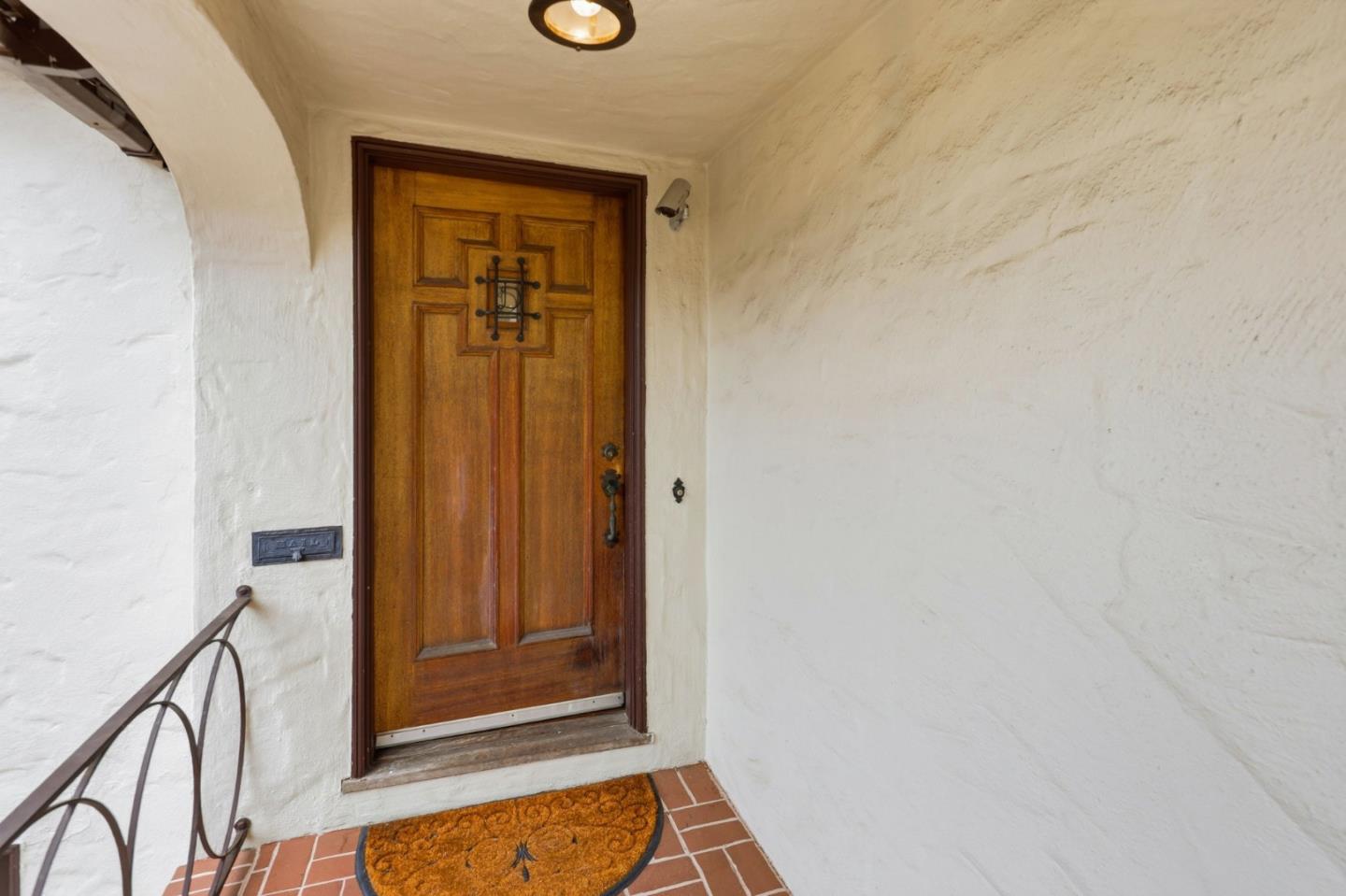 Burlingame, California, 94010, United States, 2 Bedrooms Bedrooms, ,2 BathroomsBathrooms,Residential,For Sale,1987615