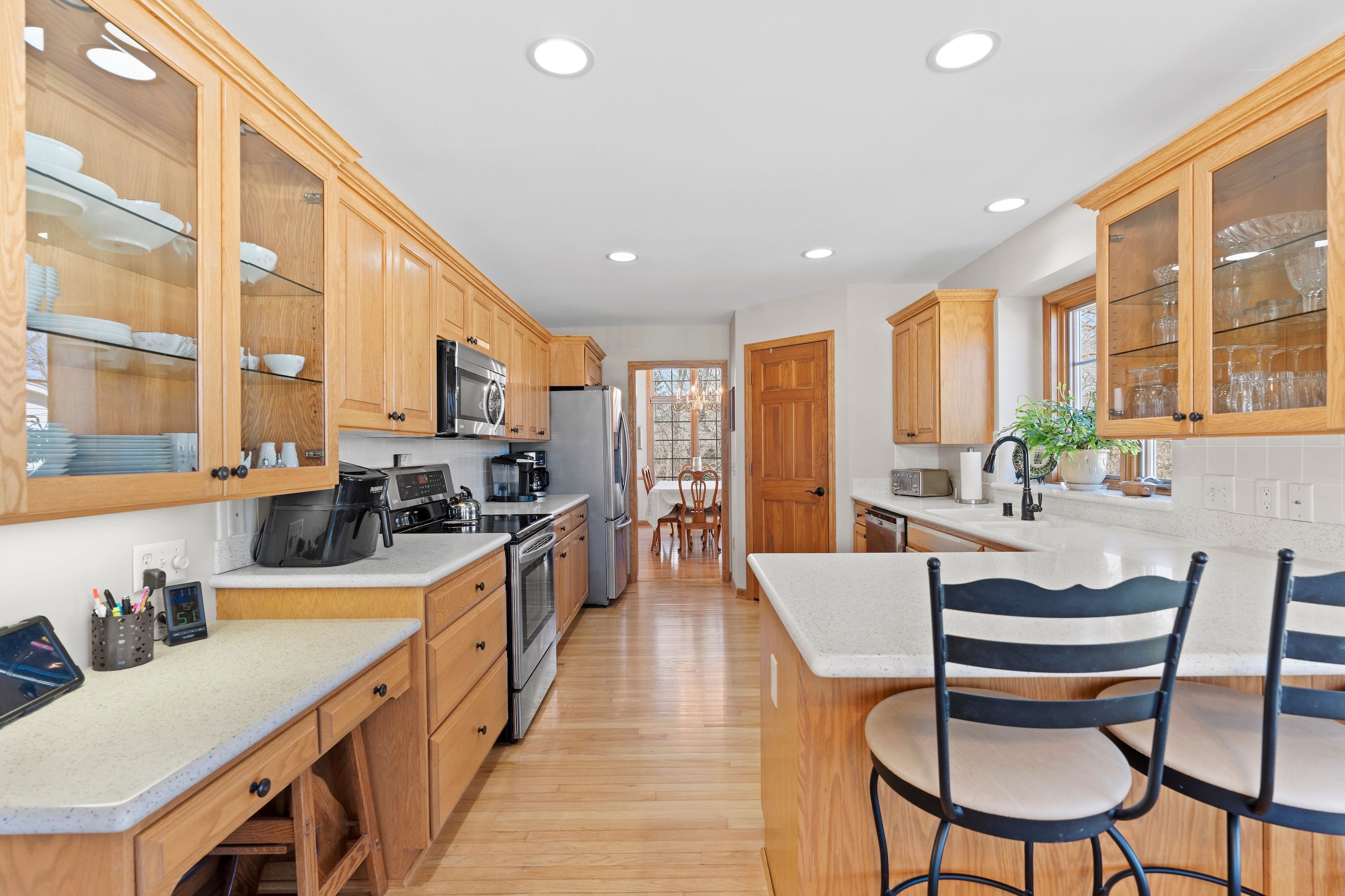  Spacious Side-by-Side Condo in Brookfield - 物件實景