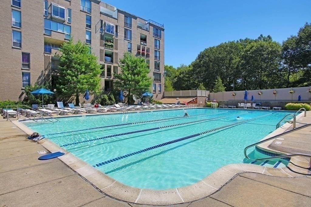 Brookline, Massachusetts, 02445, United States, 2 Bedrooms Bedrooms, ,2 BathroomsBathrooms,Residential,For Sale,1806291