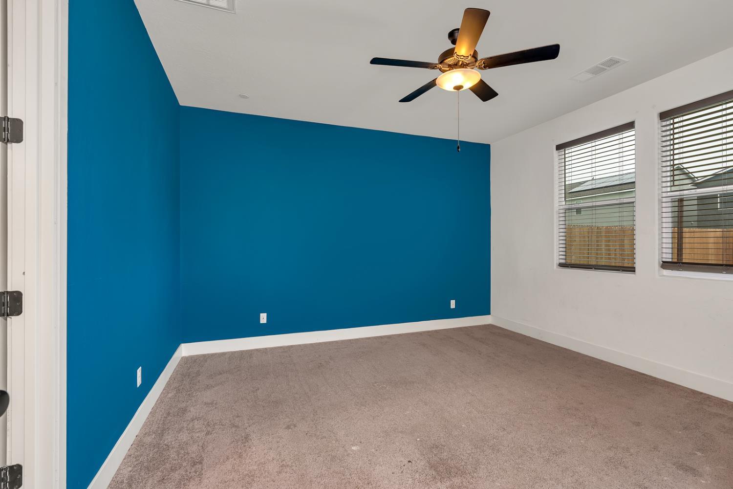 Los Banos, California, 93635, United States, 4 Bedrooms Bedrooms, ,2 BathroomsBathrooms,Residential,For Sale,2005631