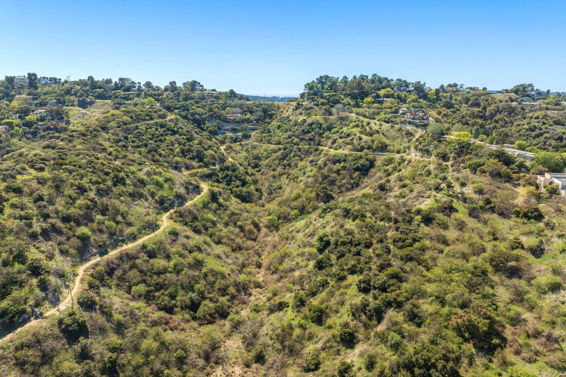  13511 Mulholland Dr - 物件實景