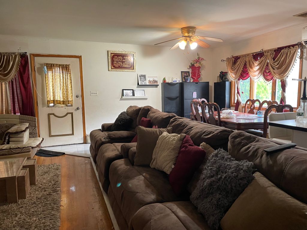 Little Ferry, New Jersey, 07643, United States, 6 Bedrooms Bedrooms, ,4 BathroomsBathrooms,Residential,For Sale,1975131