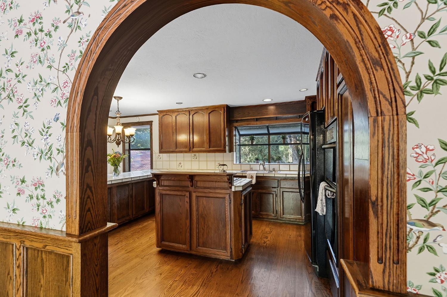 Pine Grove, California, 95665, United States, 3 Bedrooms Bedrooms, ,4 BathroomsBathrooms,Residential,For Sale,1975649