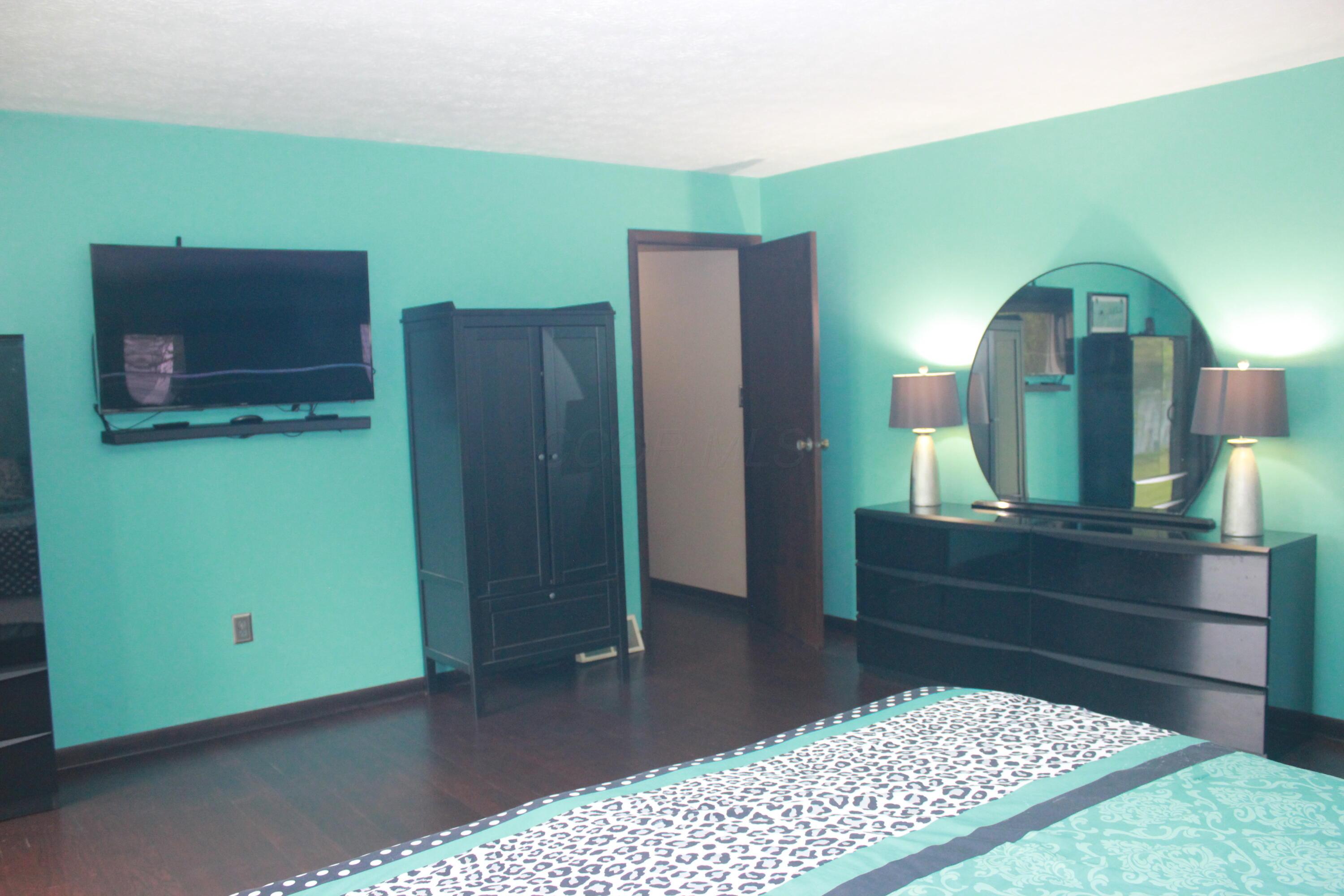 Lockbourne, Ohio, 43137, United States, 3 Bedrooms Bedrooms, ,3 BathroomsBathrooms,Residential,For Sale,1917024