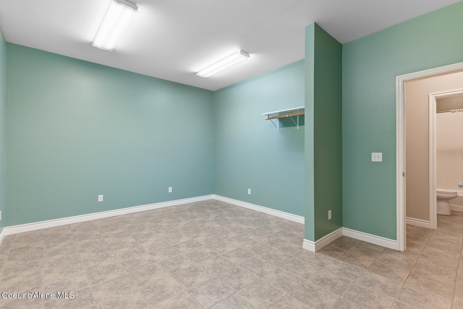 Wallace, Idaho, 83873, United States, 3 Bedrooms Bedrooms, ,3 BathroomsBathrooms,Residential,For Sale,2040255