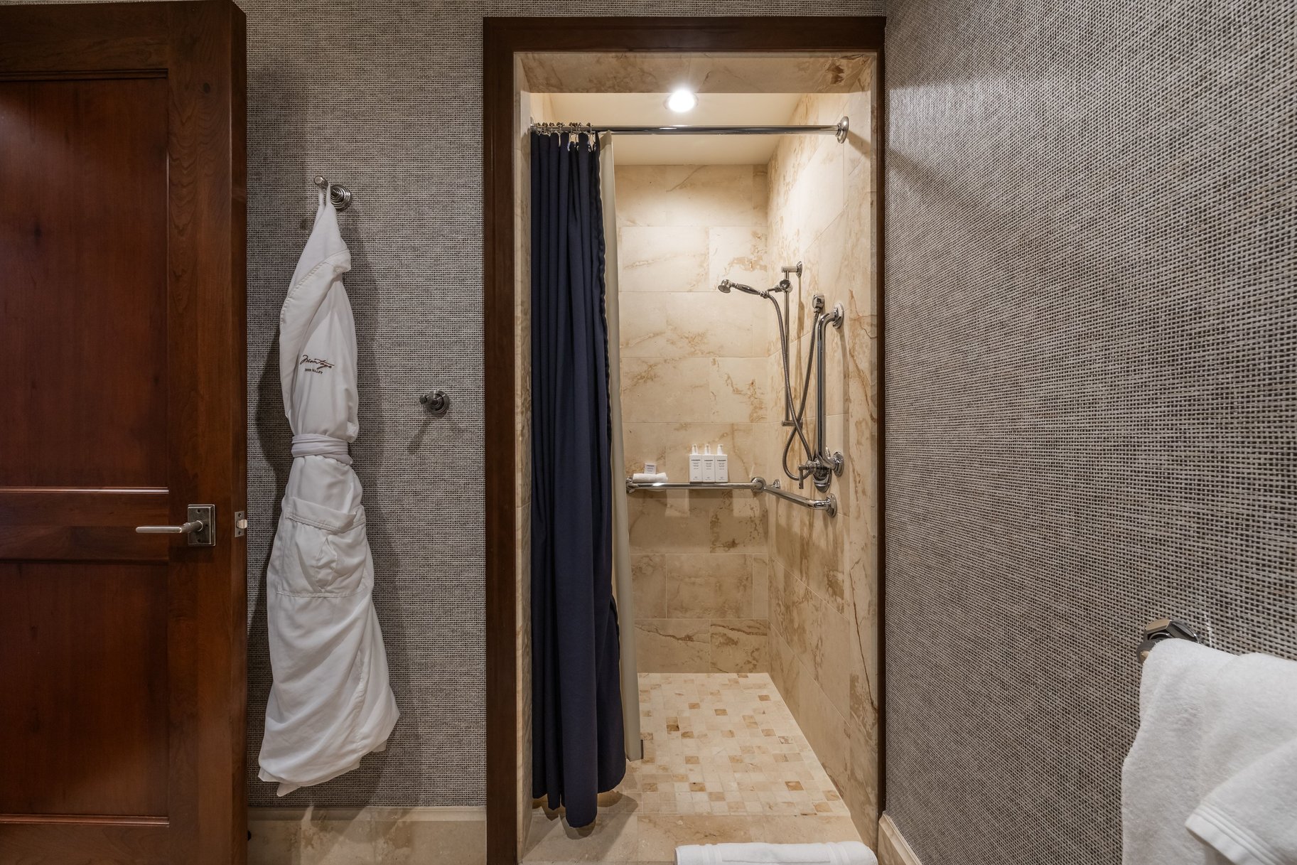  Warmth, reimagined at Altitude, 2 Bedroom + Den, Montage Residences Deer Valley - 物件實景