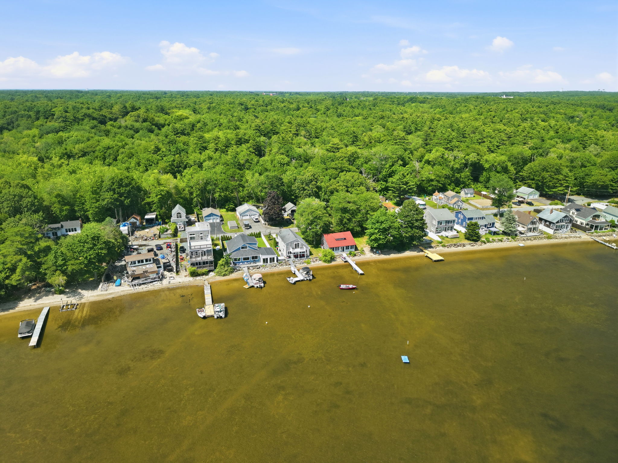  145 Staples Shore Rd, Lakeville - 物件實景