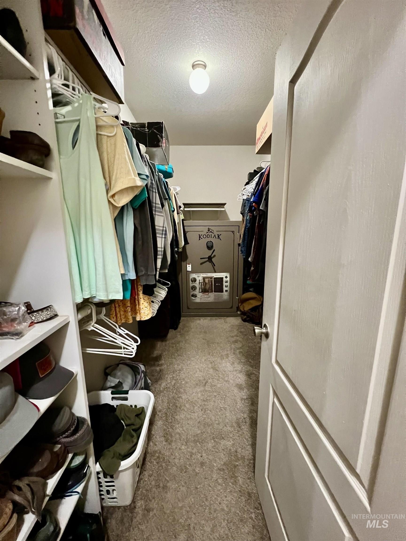 Asotin, Washington, 99402, United States, 3 Bedrooms Bedrooms, ,2 BathroomsBathrooms,Residential,For Sale,1942526