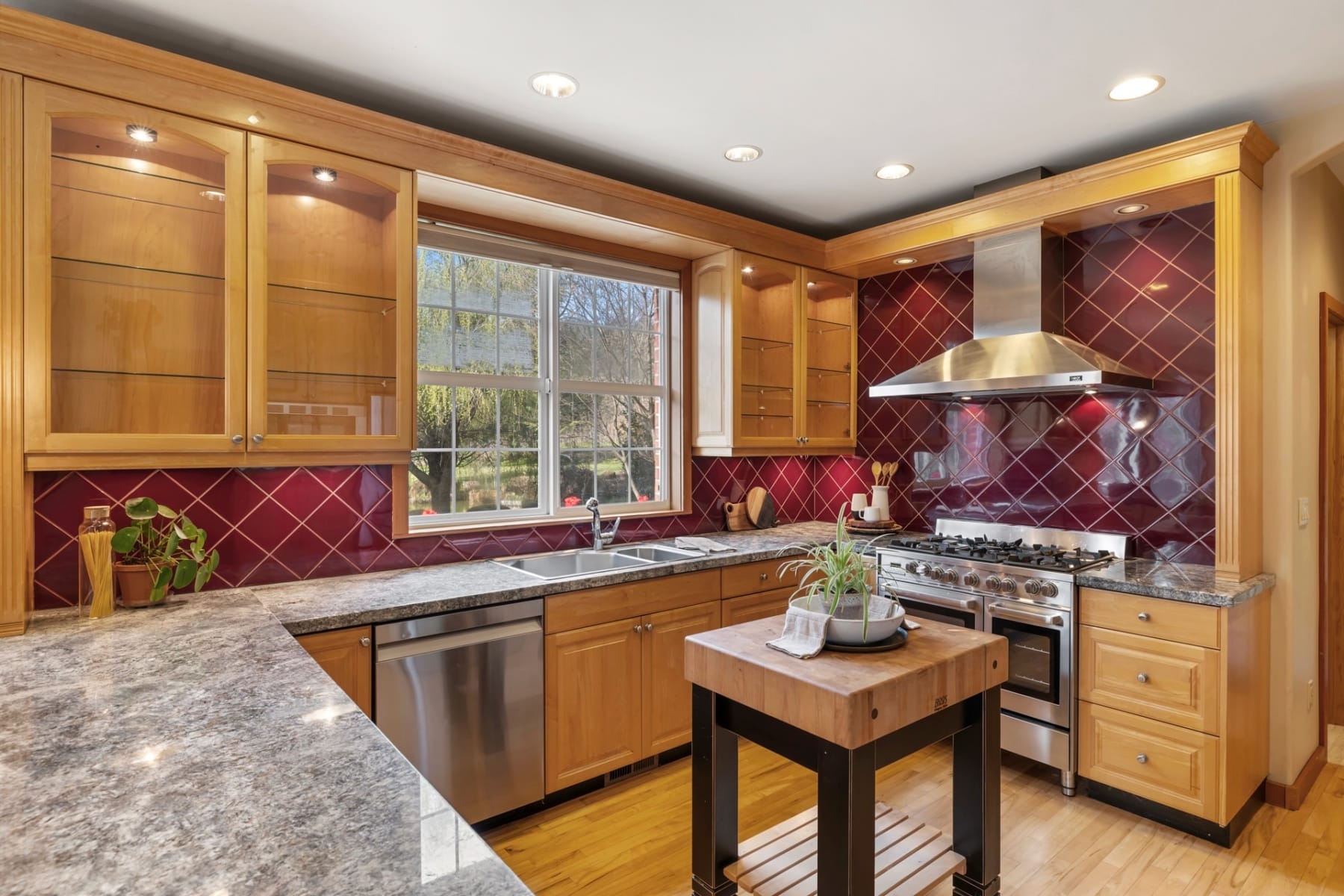  4050 SYLVESTER DR Hood River, OR 97031 - 物件實景