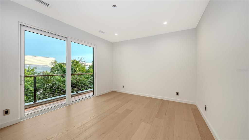 Longboat Key, Florida, 34228, United States, 5 Bedrooms Bedrooms, ,5 BathroomsBathrooms,Residential,For Sale,1766369