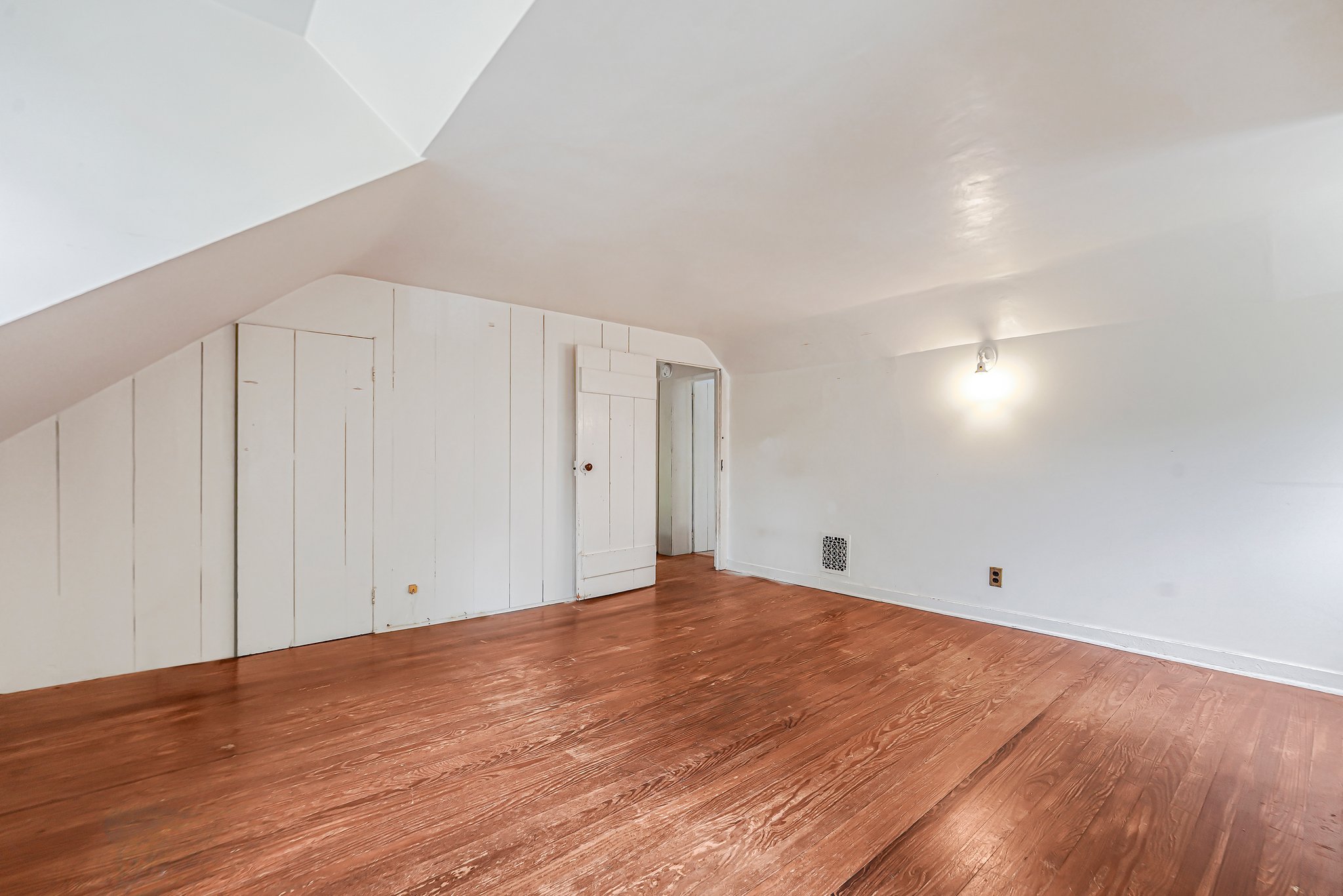 Montville Twp, New Jersey, 07058, United States, 3 Bedrooms Bedrooms, ,2 BathroomsBathrooms,Residential,For Sale,1879180