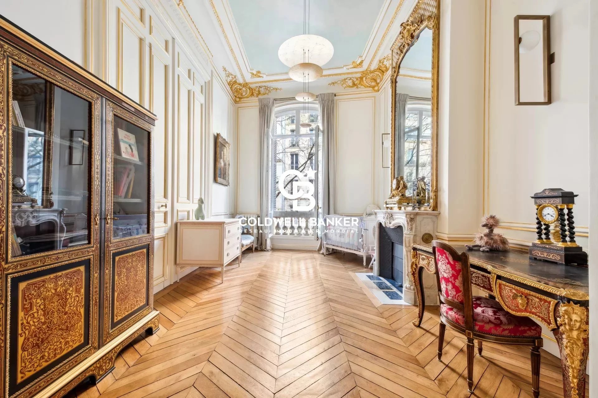 Paris 7th, Île-de-France, 75007, FR, 2 Bedrooms Bedrooms, ,1 BathroomBathrooms,Residential,For Sale,1451136