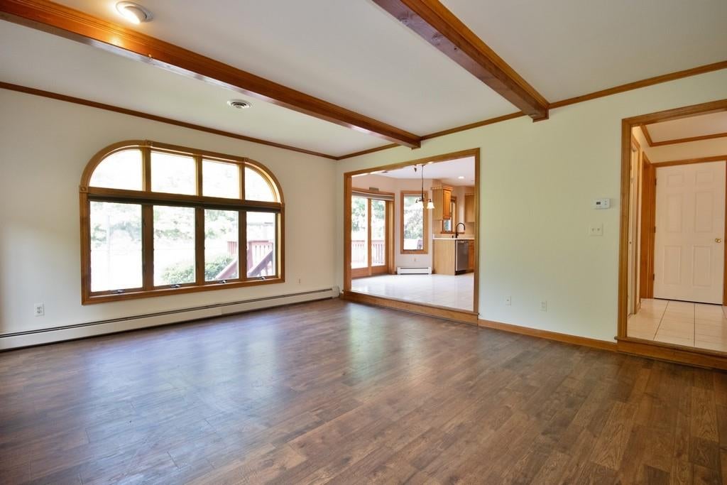 Florida, New York, 10921, United States, 4 Bedrooms Bedrooms, ,3 BathroomsBathrooms,Residential,For Sale,1944885