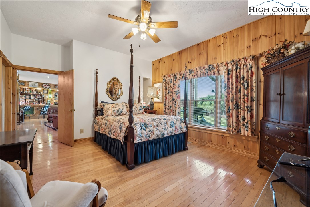 Grassy Creek, North Carolina, 28631, United States, 3 Bedrooms Bedrooms, ,4 BathroomsBathrooms,Residential,For Sale,1794520