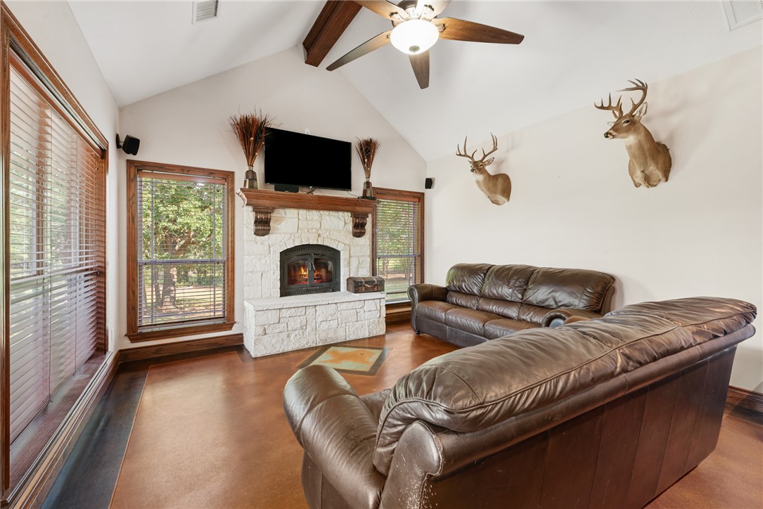 Normangee, Texas, 77871, United States, 4 Bedrooms Bedrooms, ,3 BathroomsBathrooms,Residential,For Sale,1910643