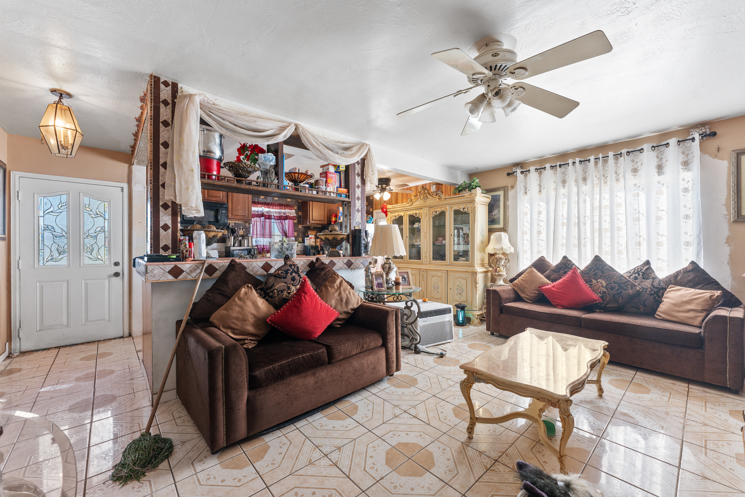 Riverside, California, 92503, United States, 3 Bedrooms Bedrooms, ,2 BathroomsBathrooms,Residential,For Sale,2005895