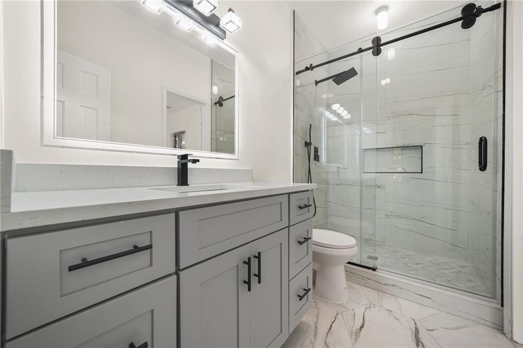 Snellville, Georgia, 30039, United States, 5 Bedrooms Bedrooms, ,4 BathroomsBathrooms,Residential,For Sale,1993862