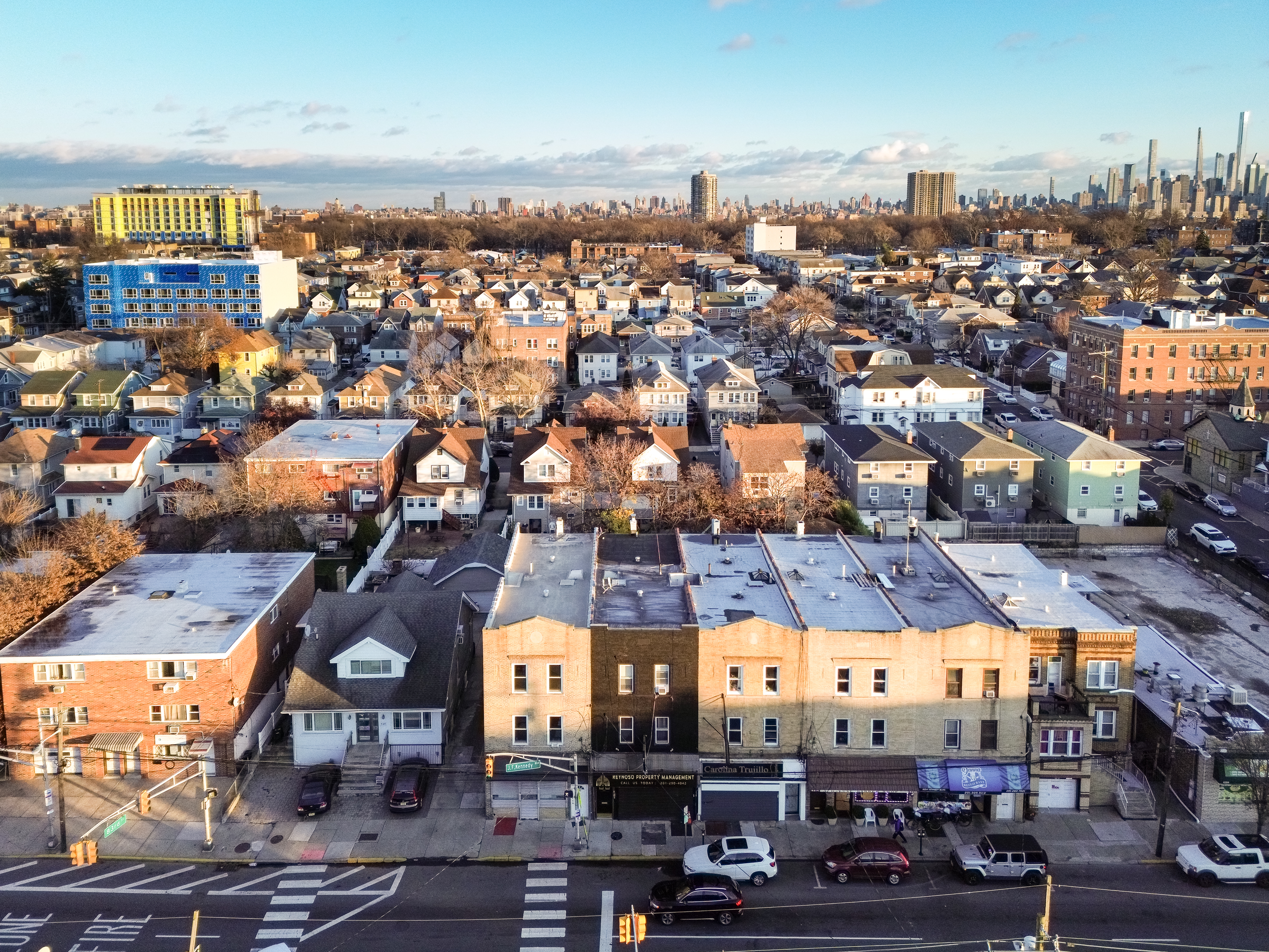  8222 Kennedy Blvd, North Bergen, NJ 07047 - 物件實景