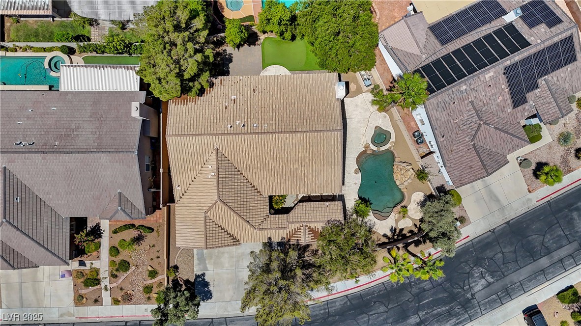 Henderson, Nevada, 89052, United States, 5 Bedrooms Bedrooms, ,2 BathroomsBathrooms,Residential,For Sale,1897207