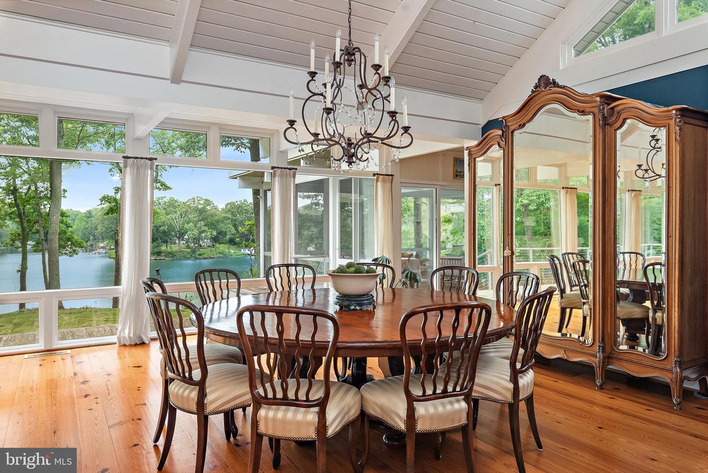 Annapolis, Maryland, 21403, United States, 5 Bedrooms Bedrooms, ,4 BathroomsBathrooms,Residential,For Sale,1895368