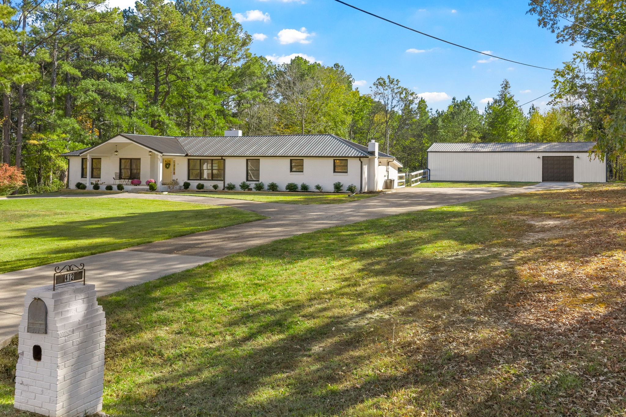 Clarksville, Tennessee, 37040, United States, 4 Bedrooms Bedrooms, ,3 BathroomsBathrooms,Residential,For Sale,1988852