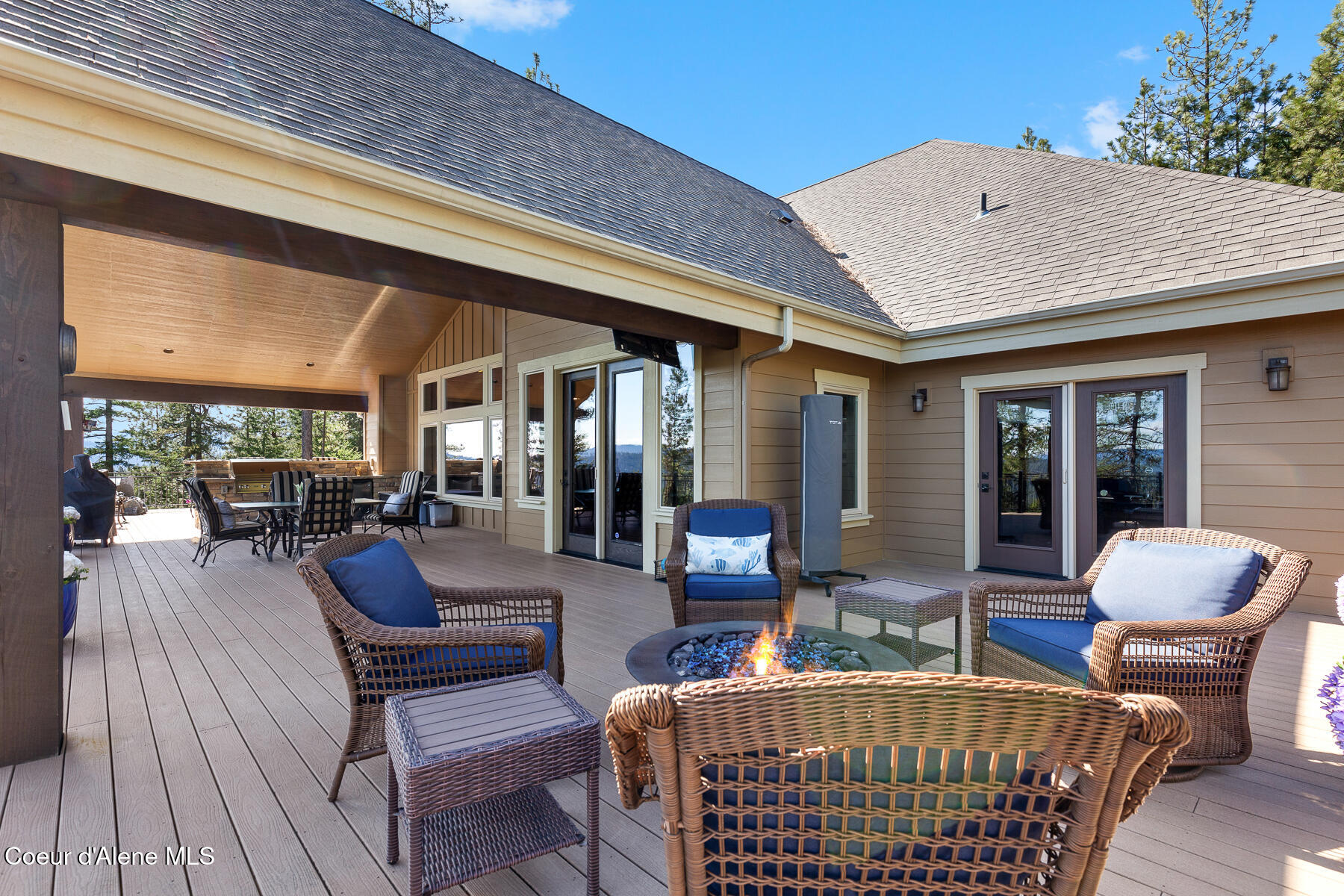 Coeur d'Alene, Idaho, 83814, United States, 5 Bedrooms Bedrooms, ,5 BathroomsBathrooms,Residential,For Sale,1763512