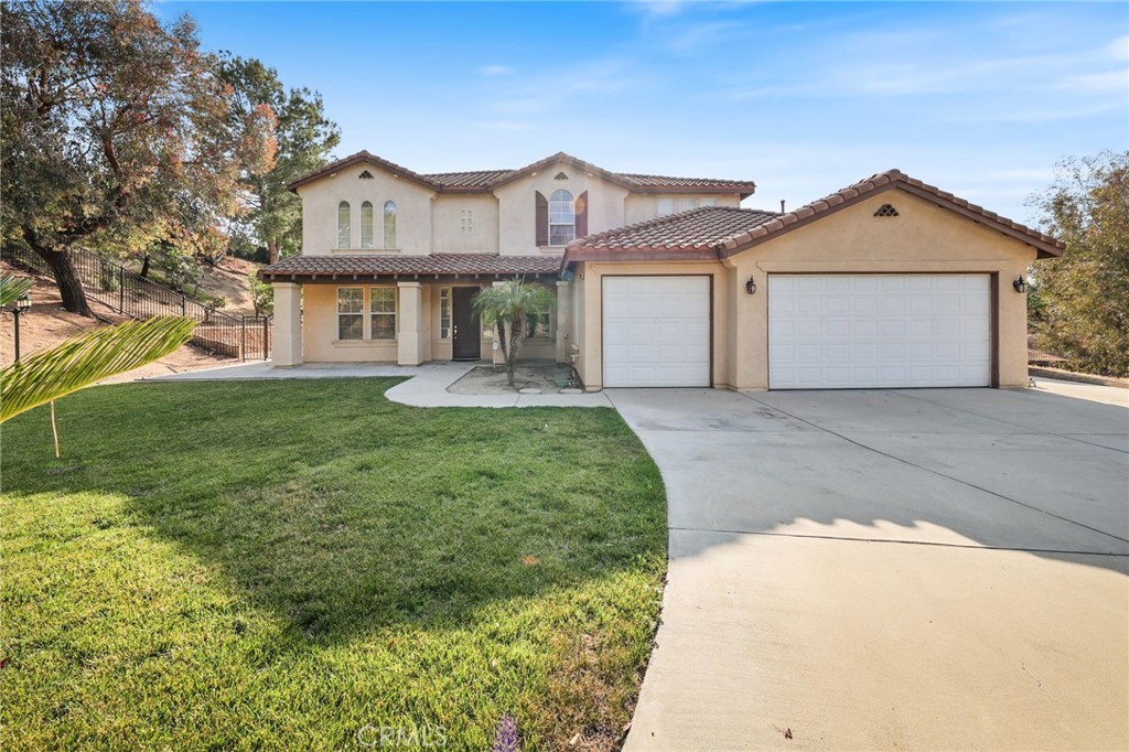 Riverside, California, 92503, United States, 5 Bedrooms Bedrooms, ,4 BathroomsBathrooms,Residential,For Sale,1849957
