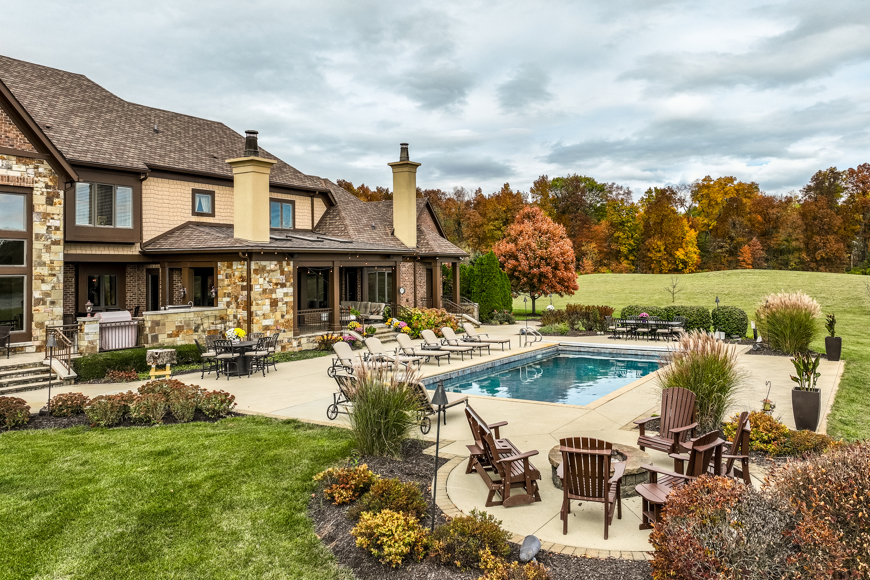  Traditional European-Inspired Residence on 13 Acres - 物件實景