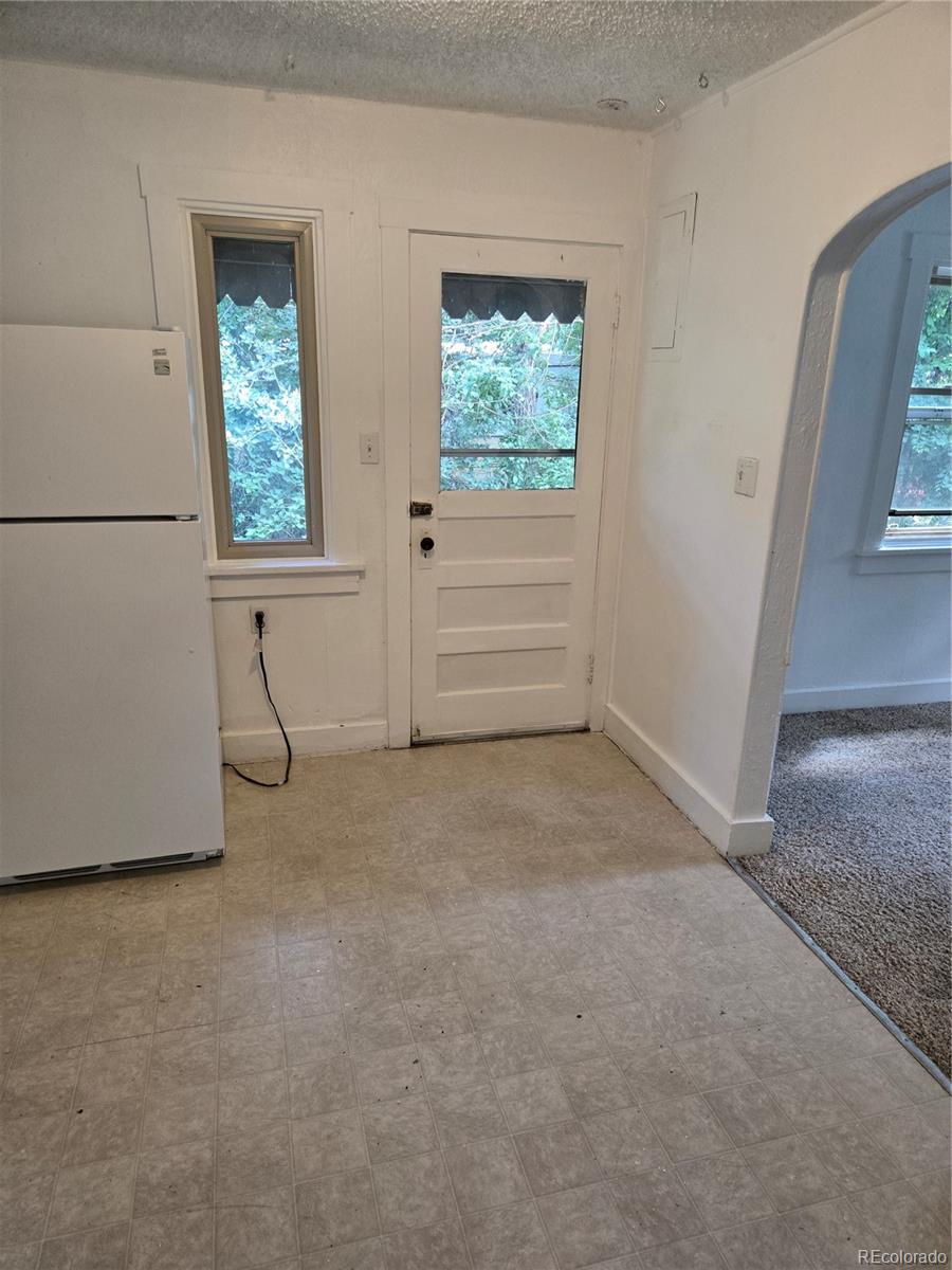 Lakewood, Colorado, 80215, United States, 4 Bedrooms Bedrooms, ,2 BathroomsBathrooms,Residential,For Sale,1875138