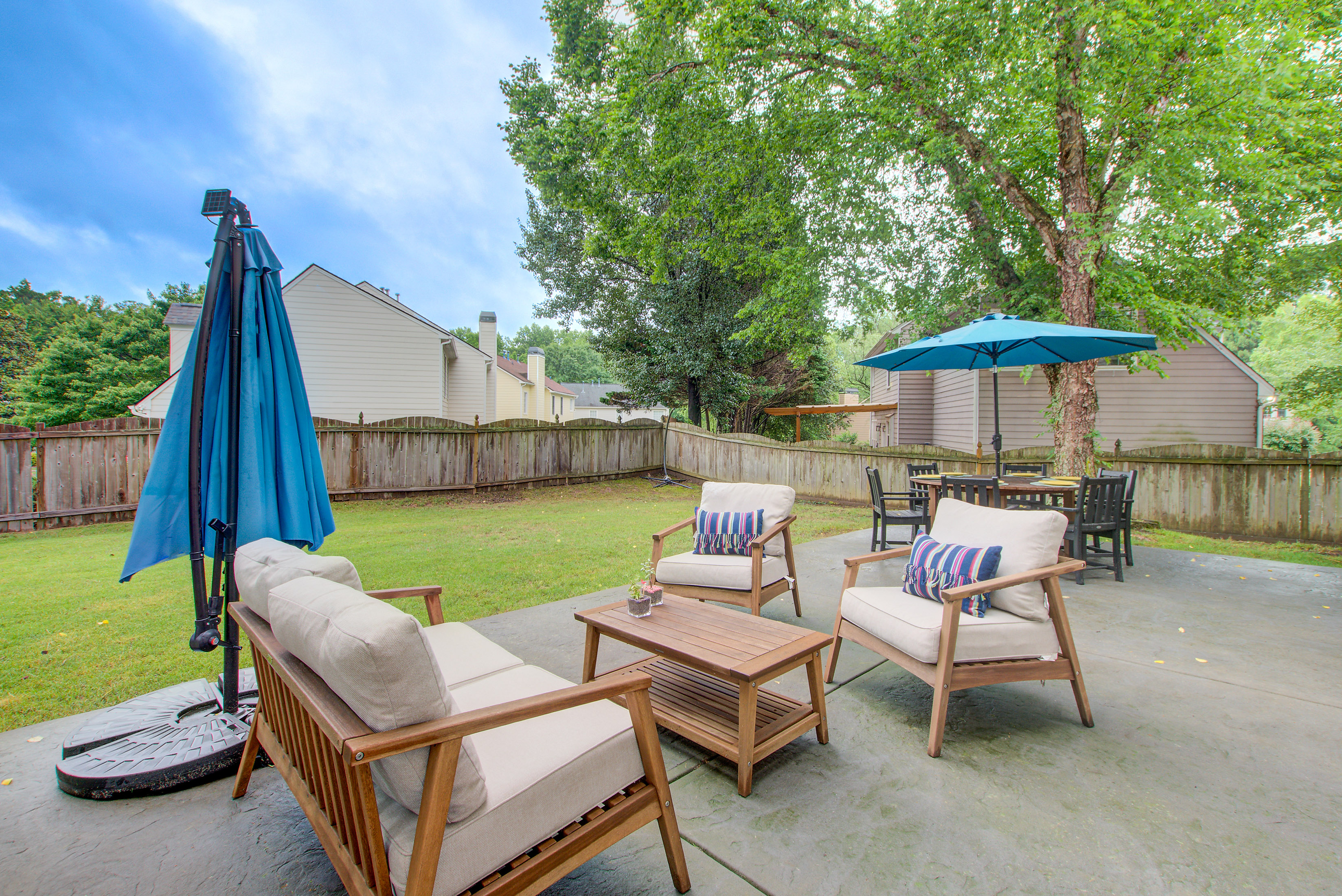  Lovingly Maintained Home Near Downtown Alpharetta - 物件實景