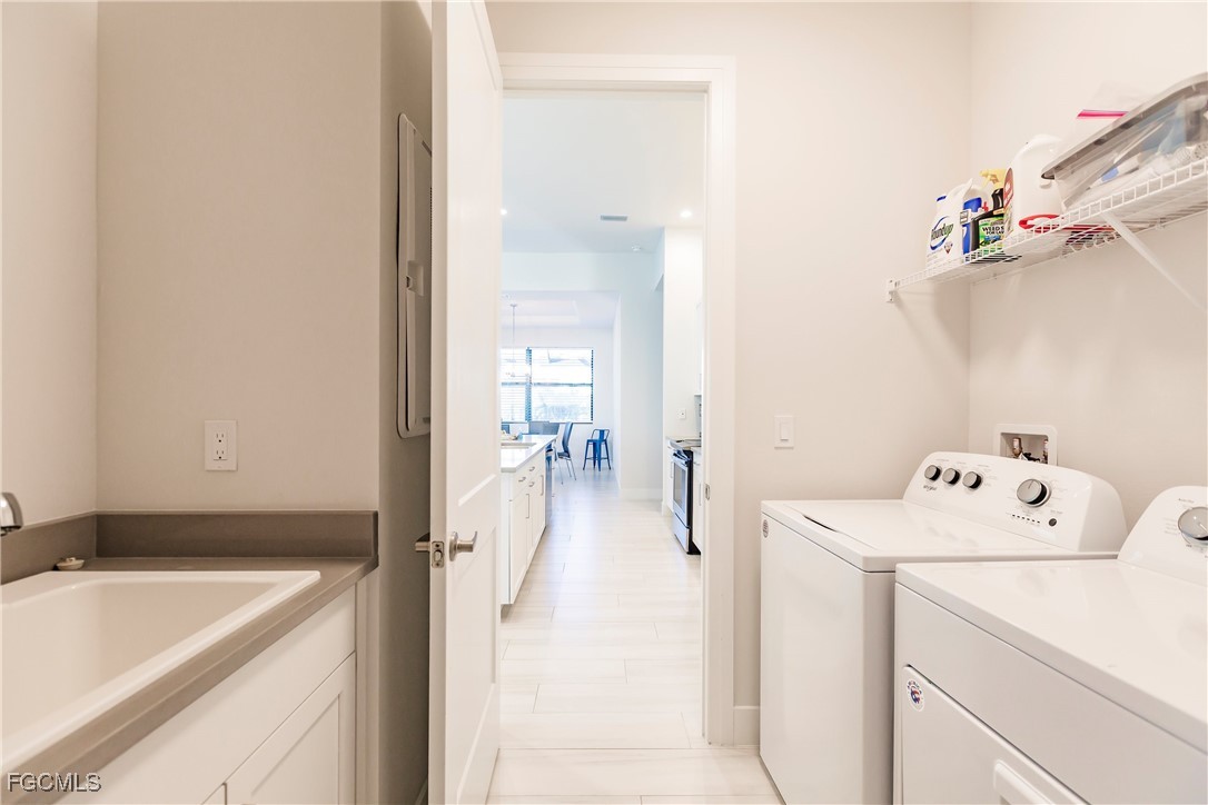 Cape Coral, Florida, 33914, United States, 3 Bedrooms Bedrooms, ,3 BathroomsBathrooms,Residential,For Sale,1974026