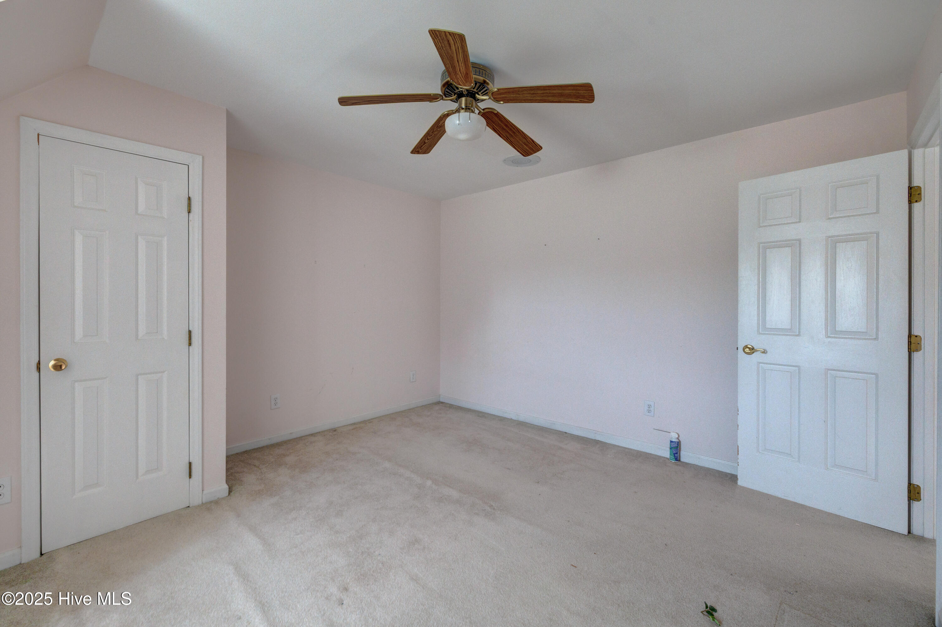 Burgaw, North Carolina, 28425, United States, 4 Bedrooms Bedrooms, ,4 BathroomsBathrooms,Residential,For Sale,1818380