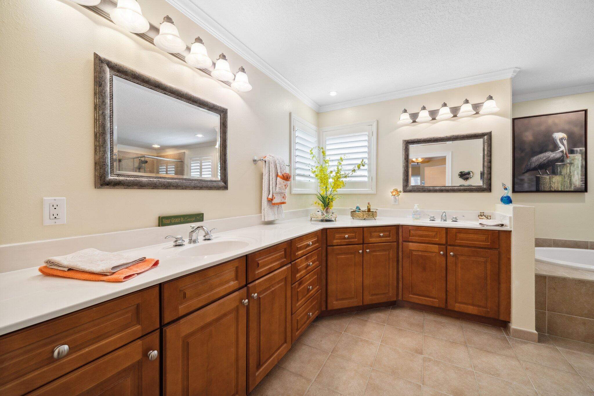 Destin, Florida, 32541, United States, 2 Bedrooms Bedrooms, ,2 BathroomsBathrooms,Residential,For Sale,1847042