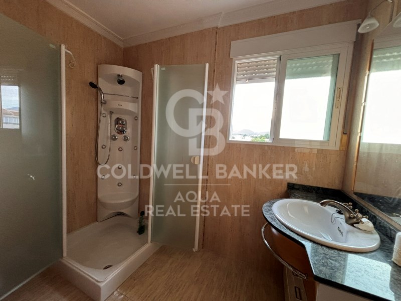 Calle Lisboa Alicante, la Nucia, El Tossal-Bello H, la Nucia, Comunidad Valenciana, 03530, ES, 7 Bedrooms Bedrooms, ,4 BathroomsBathrooms,Residential,For Sale,Calle Lisboa Alicante, la Nucia, El Tossal-Bello H,1682591