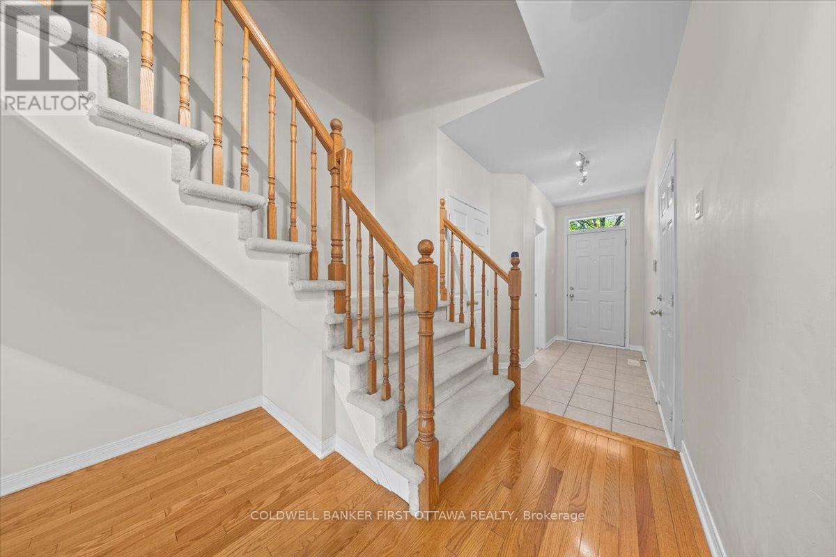 OTTAWA, Ontario, K1J 1J2, CA, 3 Bedrooms Bedrooms, ,1 BathroomBathrooms,Residential,For Sale,1903648