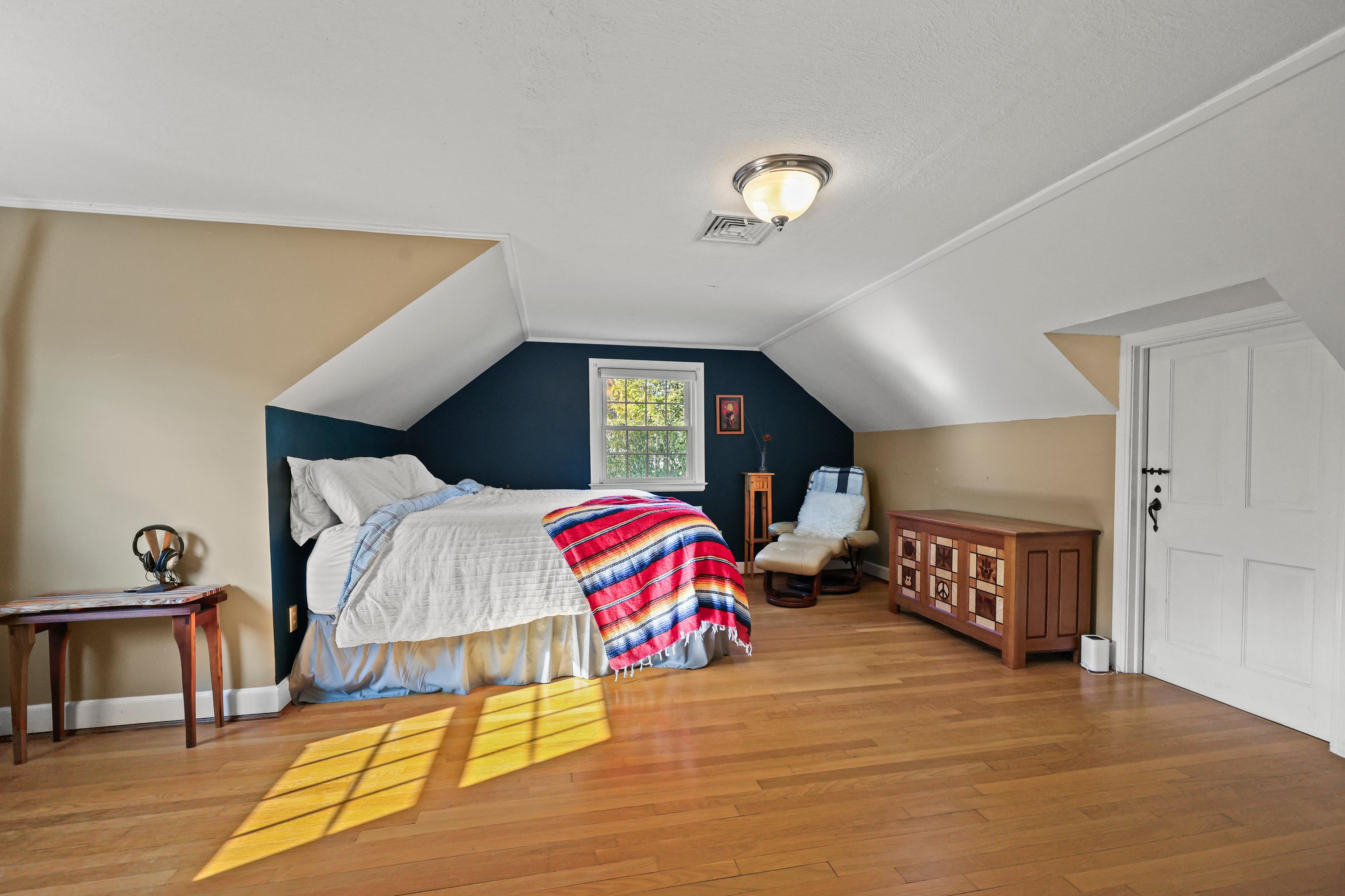 West Hartford, Connecticut, 06110, United States, 4 Bedrooms Bedrooms, ,2 BathroomsBathrooms,Residential,For Sale,1990757