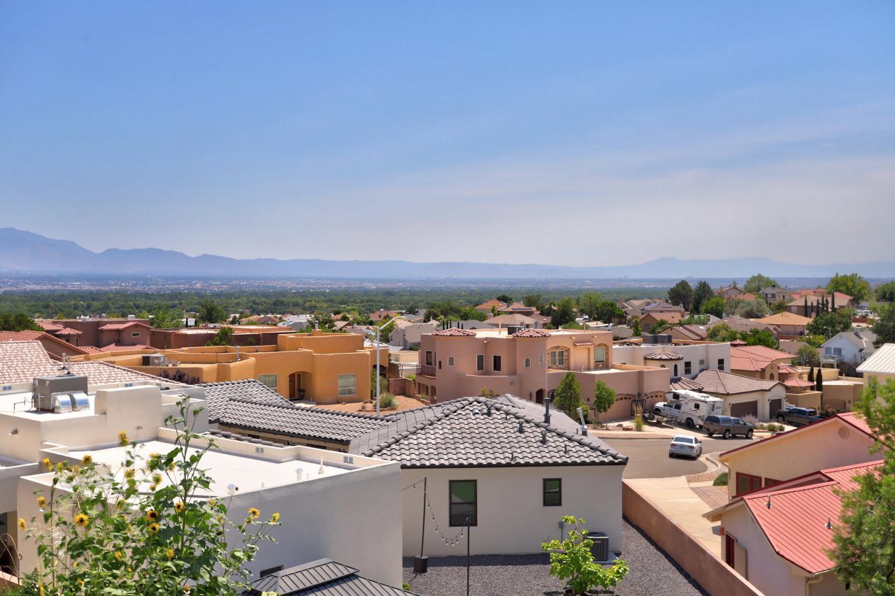 Albuquerque, New Mexico, 87114, United States, 4 Bedrooms Bedrooms, ,3 BathroomsBathrooms,Residential,For Sale,1917819
