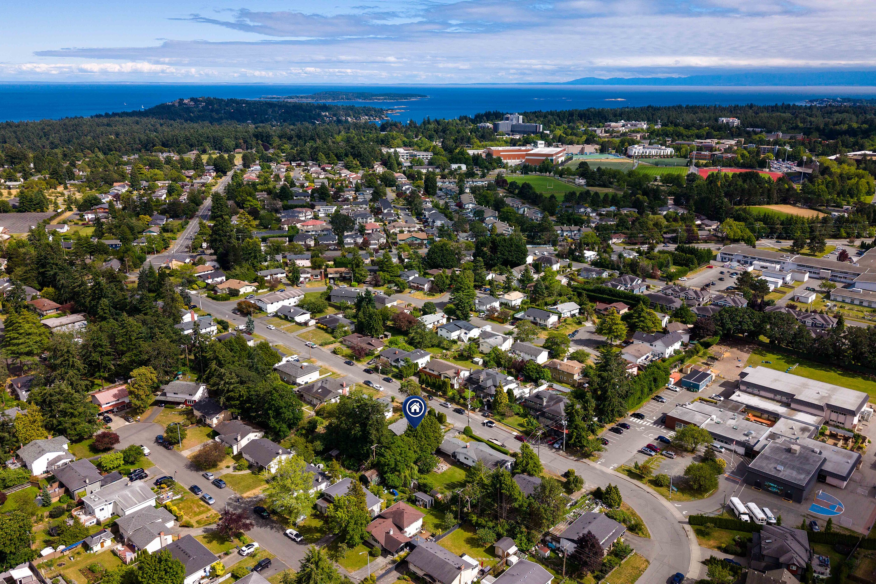  Saanich Family Home - 物件實景