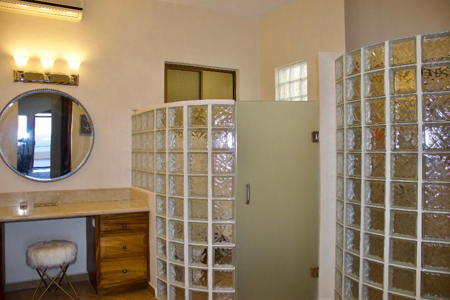 Guaymas, Sonora, 85506, Mexico, 5 Bedrooms Bedrooms, ,4 BathroomsBathrooms,Residential,For Sale,1987682