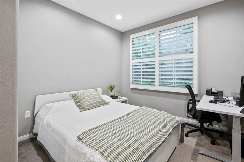 Irvine, California, 92618, United States, 2 Bedrooms Bedrooms, ,2 BathroomsBathrooms,Residential,For Sale,1987826