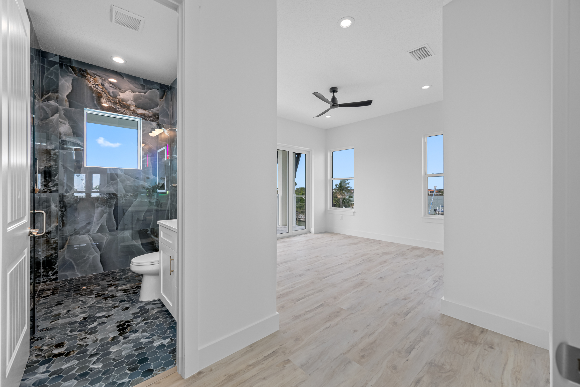 Madeira Beach, Florida, 33708, United States, 6 Bedrooms Bedrooms, ,6 BathroomsBathrooms,Residential,For Sale,1988521