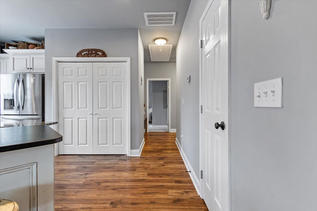 Blue Ridge, Georgia, 30513, United States, 3 Bedrooms Bedrooms, ,2 BathroomsBathrooms,Residential,For Sale,1979070