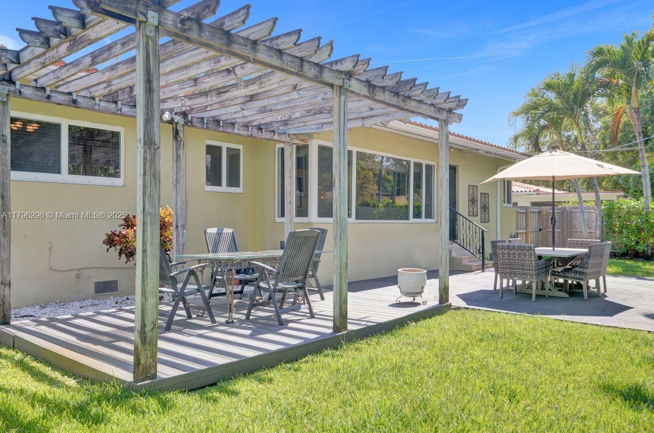 Miami Shores, Florida, 33138, United States, 2 Bedrooms Bedrooms, ,2 BathroomsBathrooms,Residential,For Sale,1804509