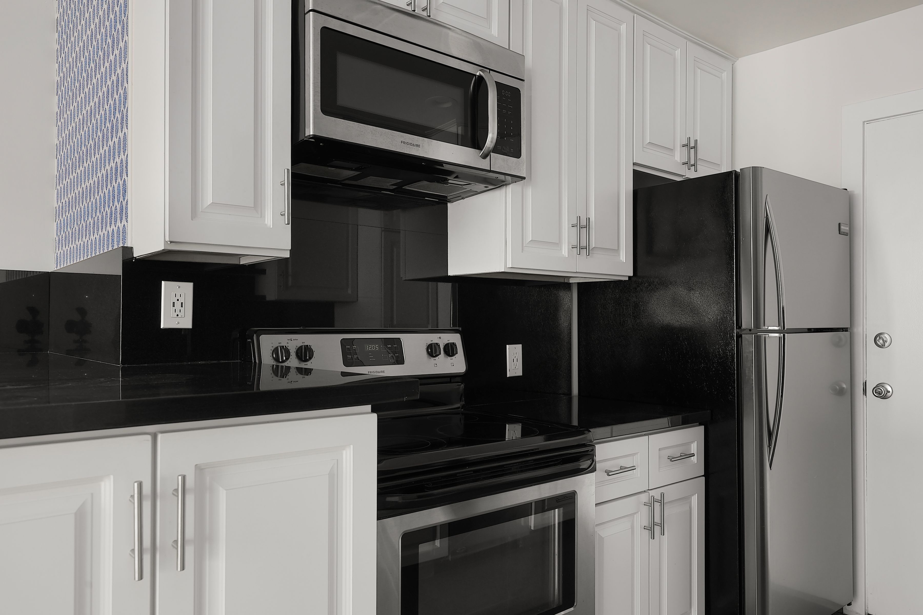  960 Larrabee Street #218 - 物件實景