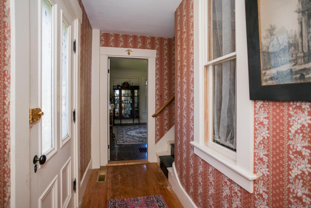 Farmington, Maine, 04938, United States, 5 Bedrooms Bedrooms, ,3 BathroomsBathrooms,Residential,For Sale,1960728