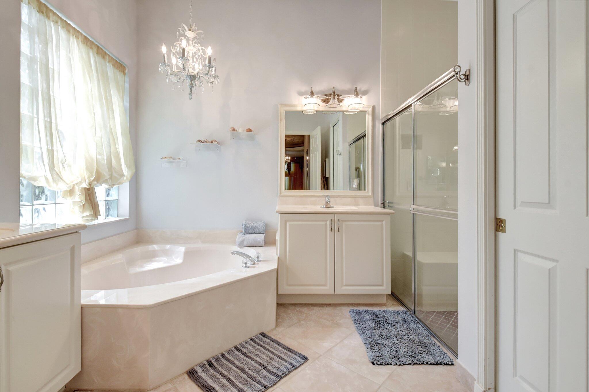 Lake Worth, Florida, 33467, United States, 4 Bedrooms Bedrooms, ,3 BathroomsBathrooms,Residential,For Sale,1829165