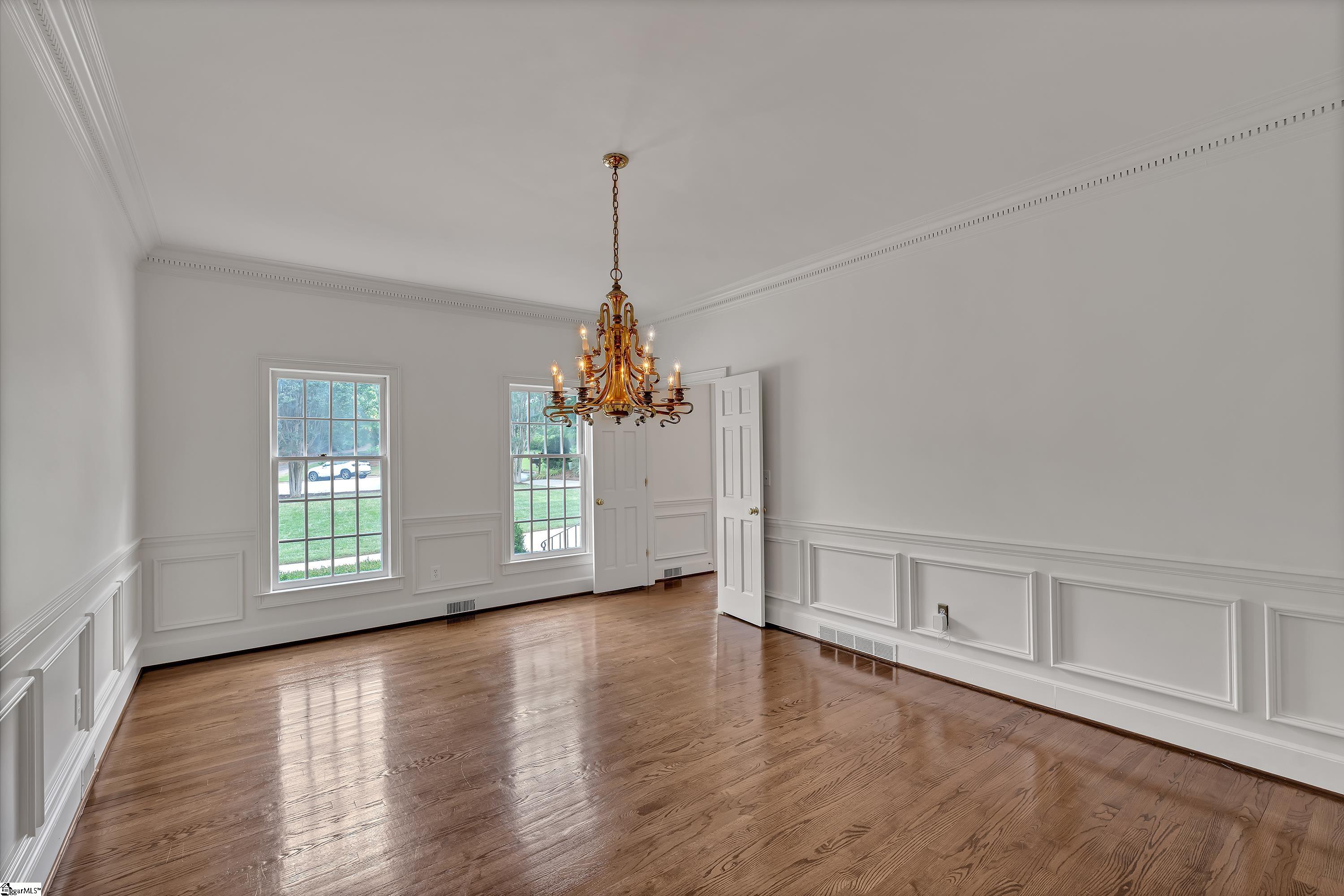 Greenville, South Carolina, 29607, United States, 6 Bedrooms Bedrooms, ,5 BathroomsBathrooms,Residential,For Sale,1901352